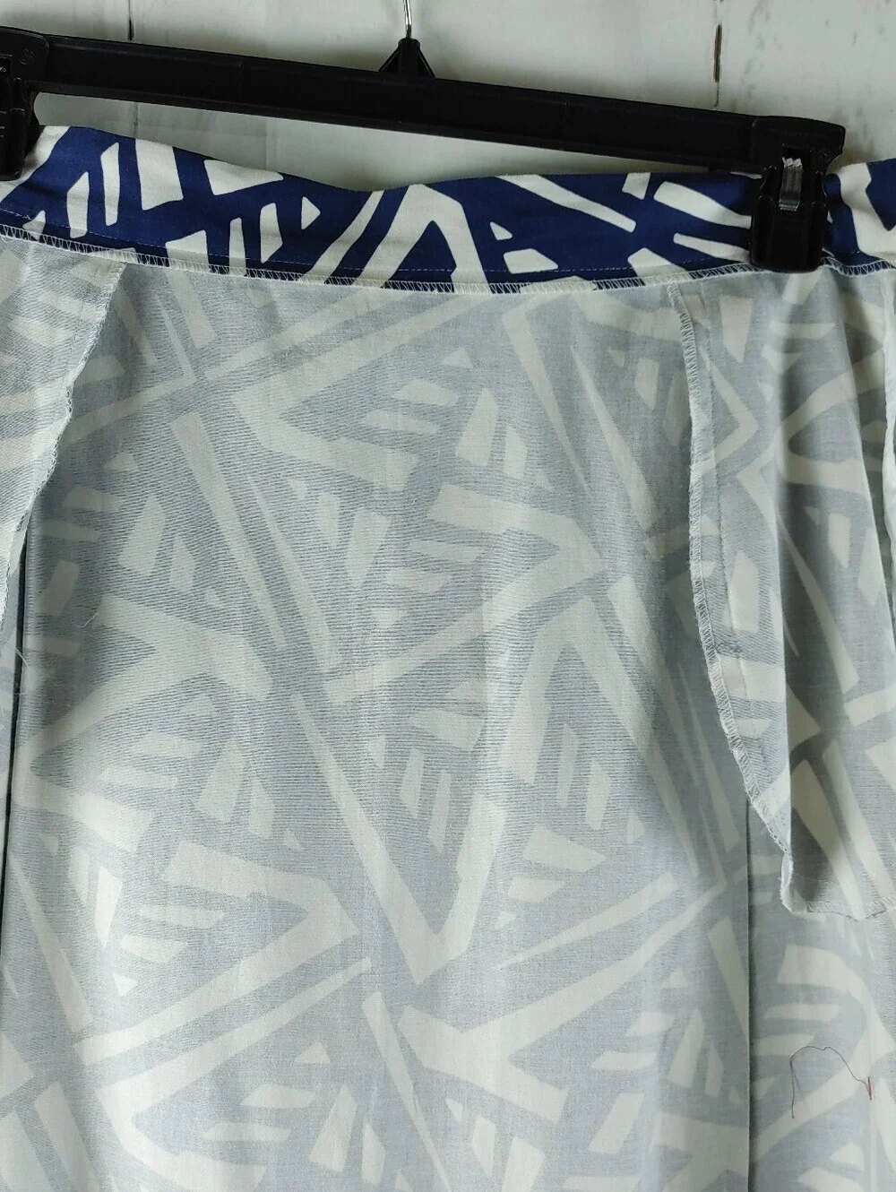 Cremieux Women 2 Piece Skirt Set Size L Top & Size 8 Skirt Blue White Geometric